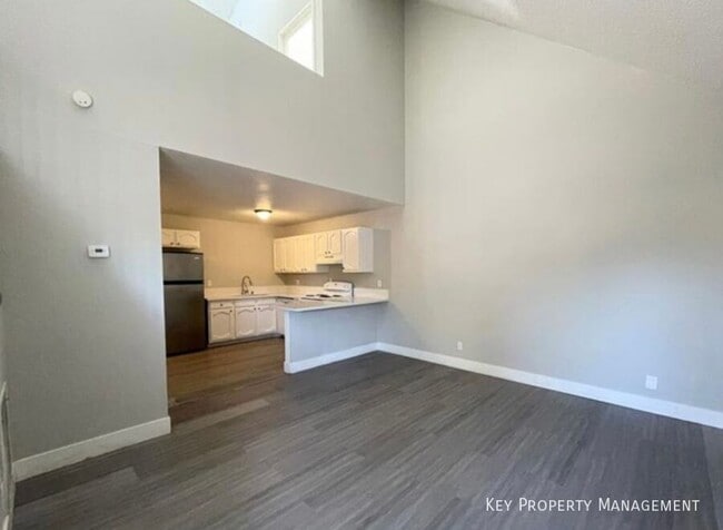 5187 Garden Ln in Las Vegas, NV - Building Photo - Building Photo