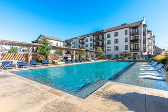 The Jackson at Viridian in Arlington, TX - Building Photo - Building Photo