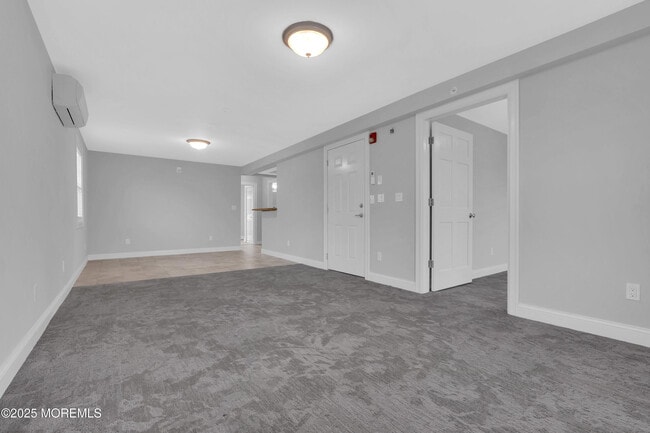223 Maple Ave in Red Bank, NJ - Building Photo - Building Photo