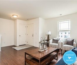 3524 Midway Island Court in Raleigh, NC - Foto de edificio - Building Photo