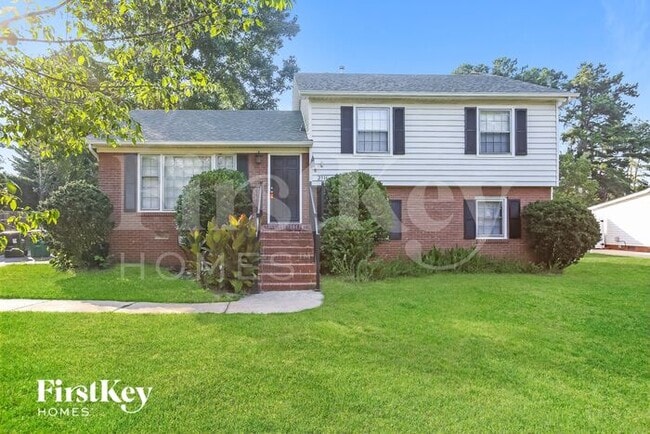 property at 2516 Tall Pines Ln
