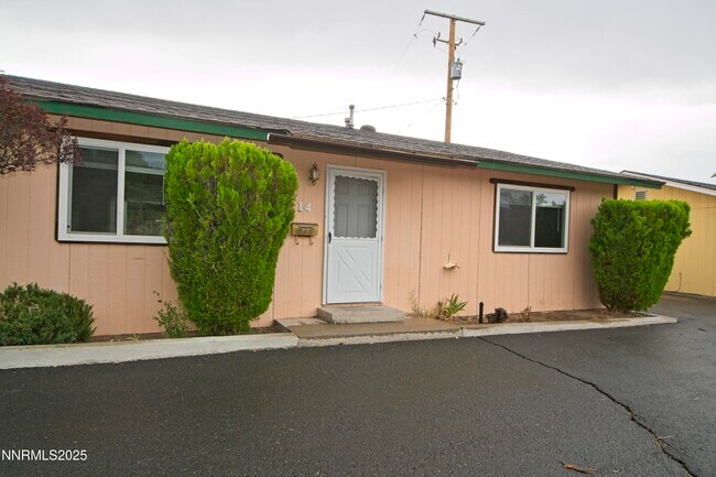 1600 E Long St in Carson City, NV - Building Photo - Building Photo