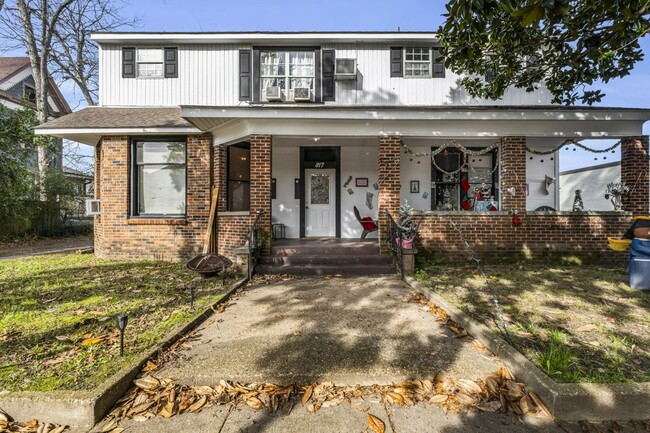 817 College St, Unit 817 College St #2