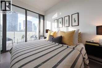 57 St Joseph St in Toronto, ON - Building Photo - Building Photo