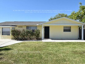 3453 Wilson Dr, Unit 307 in Holiday, FL - Building Photo