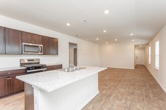 5203 Scoria Trl in San Antonio, TX - Building Photo - Building Photo