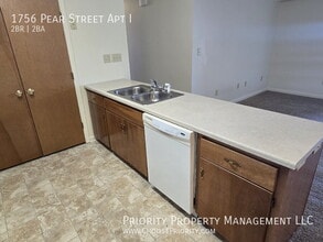 1756 Pear St in Harrisonburg, VA - Building Photo - Building Photo