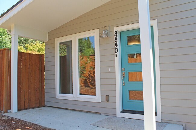 8840 SW 36th Ave in Portland, OR - Building Photo - Building Photo