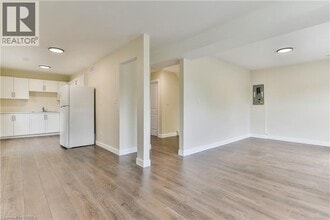 321 Dalhousie St in Brantford, ON - Building Photo - Building Photo