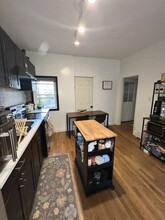 5 Otisfield St, Unit # 2 in Boston, MA - Foto de edificio - Building Photo