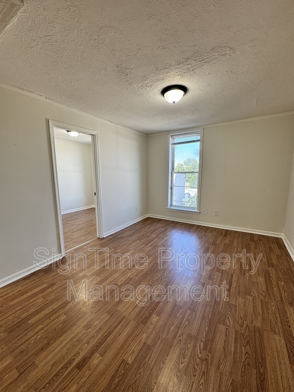 property at 40 N Conococheague St