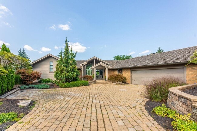 property at 5816 Leven Links Ct