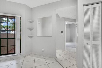401 SW 158th Ter, Unit 105 in Pembroke Pines, FL - Building Photo - Building Photo