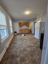 54 Crown St, Unit 2 in Waterbury, CT - Building Photo - Building Photo
