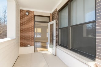 229 Park Ave in Clarendon Hills, IL - Building Photo - Building Photo