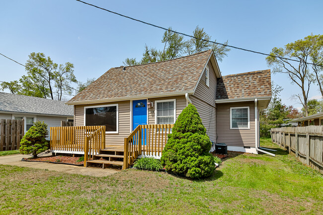 314 Clifford Ave in Loves Park, IL - Foto de edificio - Building Photo