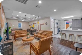 8411 Garden Parks Dr in Houston, TX - Foto de edificio - Building Photo