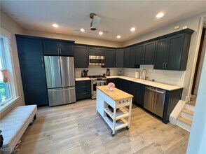 2877 Hampshire Rd in Cleveland Heights, OH - Building Photo - Building Photo