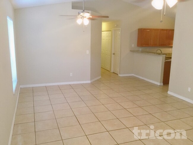 682 Channing Dr in Palm Harbor, FL - Building Photo - Building Photo