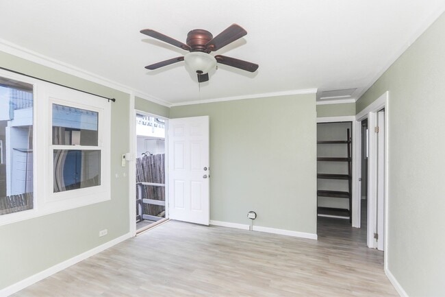 908 Simon Rd in Honolulu, HI - Building Photo - Building Photo