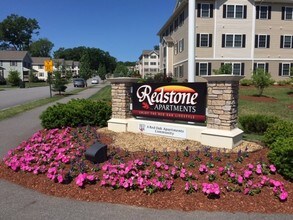 30 Sentinel Court in Manchester, NH - Building Photo - Building Photo