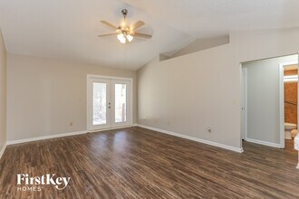 1734 Chandelier Cir E in Jacksonville, FL - Building Photo - Building Photo