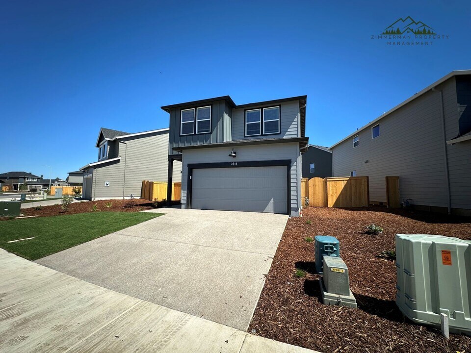 2618 U St in Springfield, OR - Building Photo