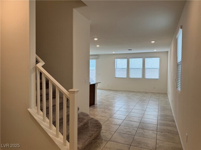 7006 Sylmar Ave in Las Vegas, NV - Building Photo - Building Photo