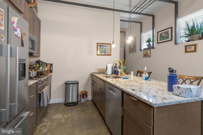 property at 1301 N 6th St