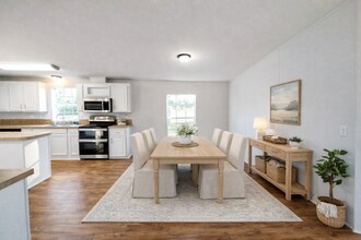 299 Cayenne St in Interlachen, FL - Building Photo - Building Photo