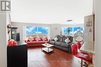 38 Lee Centre Dr in Toronto, ON - Building Photo - Building Photo