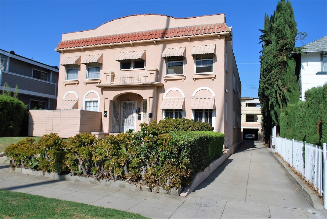 238 S Curtis Ave in Alhambra, CA - Building Photo