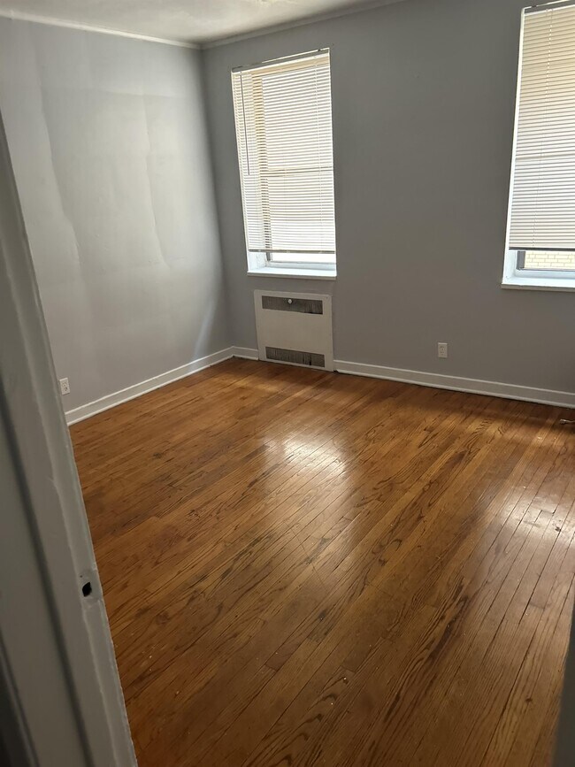 276 Collins St-Unit -202 in Hartford, CT - Foto de edificio - Building Photo