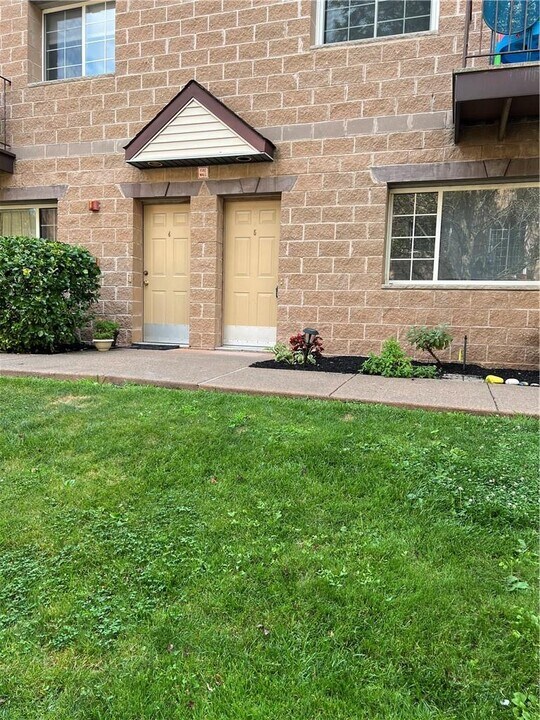5 Klint Ct in Nanuet, NY - Building Photo