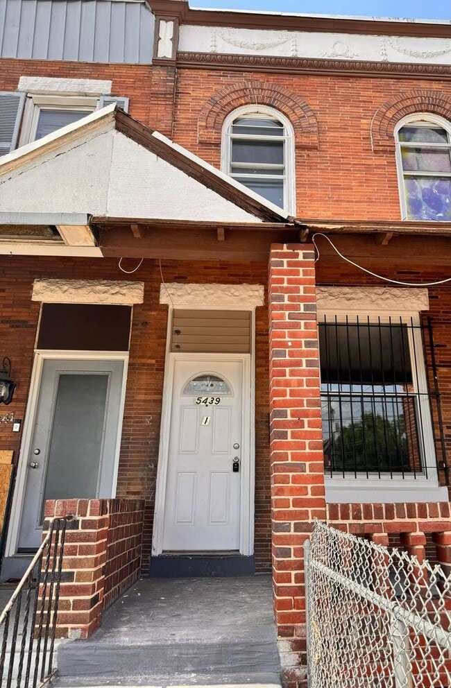 property at 5439 Hunter St