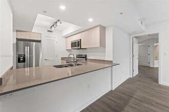 1500 Bay Rd, Unit M-0427 in Miami Beach, FL - Foto de edificio - Building Photo