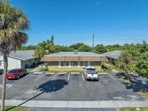 581 Kathy Ln in Margate, FL - Building Photo - Building Photo