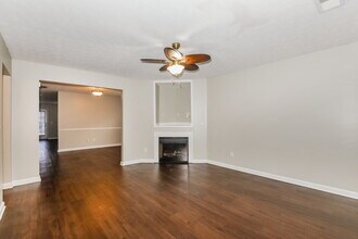 717 Douglass Cir in Mcdonough, GA - Building Photo - Building Photo