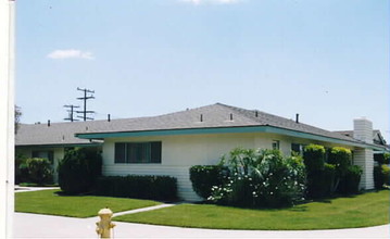 2144 E Almont Ave in Anaheim, CA - Building Photo - Building Photo