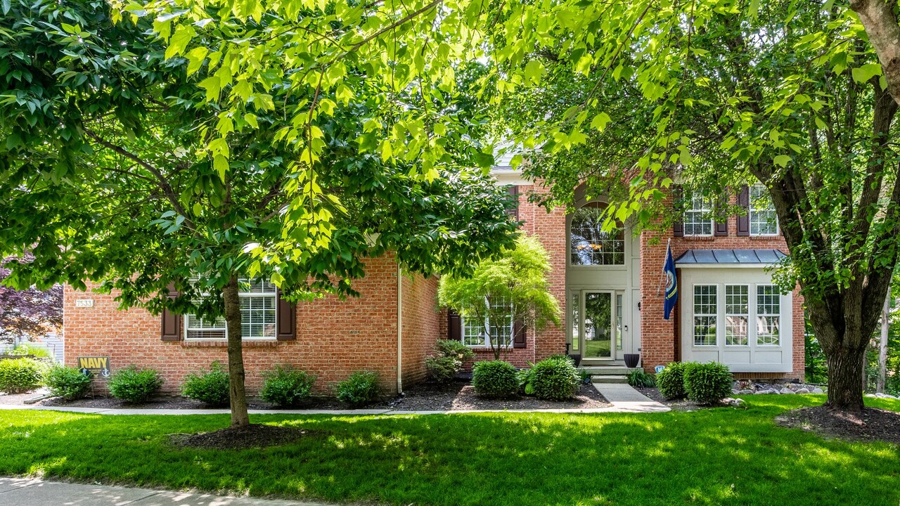 7533 Prairie View Dr in Indianapolis, IN - Building Photo
