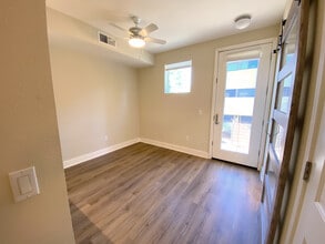 310 City Center Dr in Rohnert Park, CA - Building Photo - Building Photo