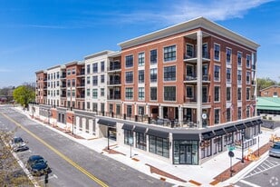 Glenwood Station in Glen Ellyn, IL - Building Photo