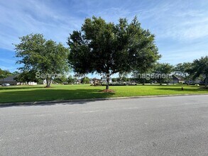 5402 New Abbey Ln in Milton, FL - Building Photo - Building Photo