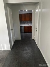 419 Cricket Ln in Woodbridge Township, NJ - Building Photo - Building Photo