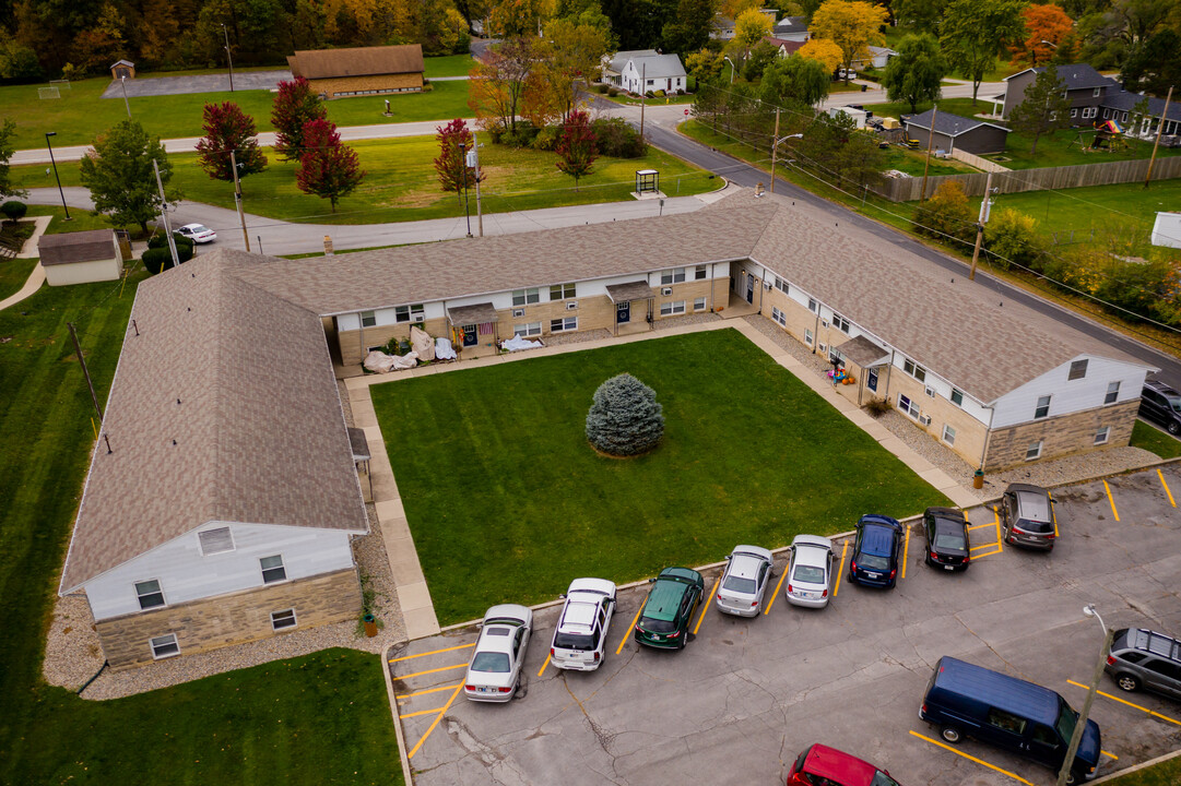 Ideal Apartments in Fort Wayne, IN - Building Photo