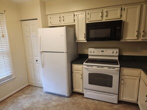 9607 Paddock Grove Ct in Chesterfield, VA - Building Photo - Building Photo