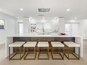 1004 SW 13th St in Boca Raton, FL - Building Photo - Building Photo