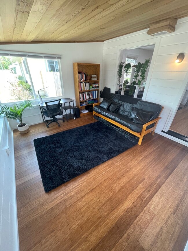 property at 4520 Burlington Ave N