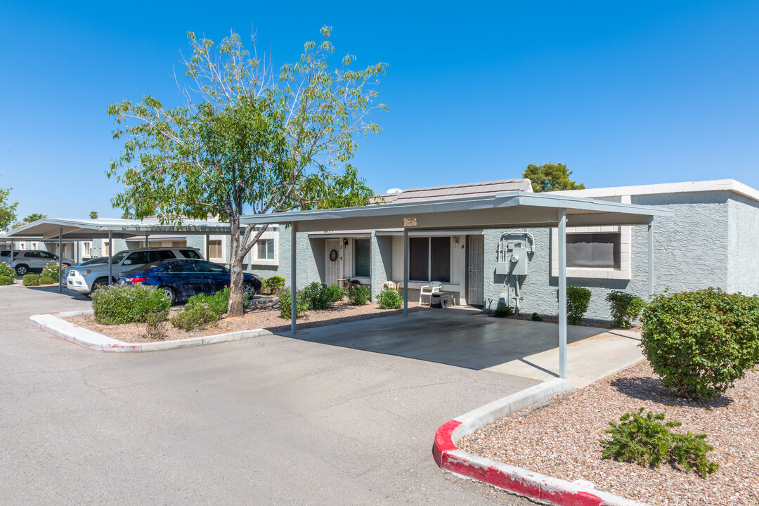 Paragon Place in Mesa, AZ - Building Photo