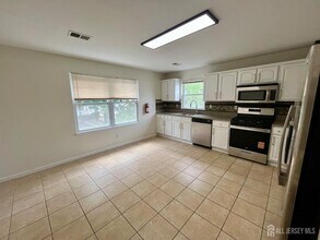 301 Oregon St in Union, NJ - Building Photo - Building Photo